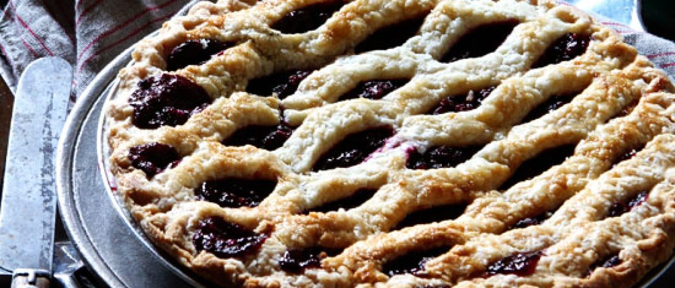 http://www.bakersroyale.com/pies-and-tarts/blackberry-lime-pie/