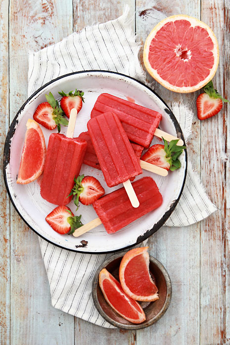 Grapefruit and Strawberry Greyhound | 30 Healthy Homemade Popsicles